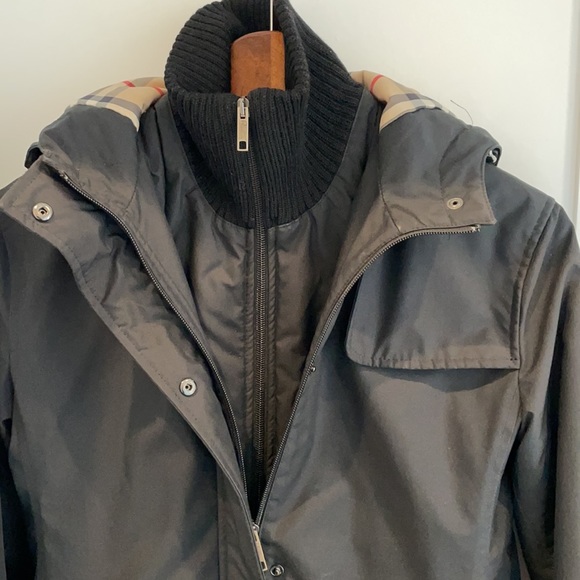 Women’s Burberry coat size xs used but very good condition - Picture 3 of 7
